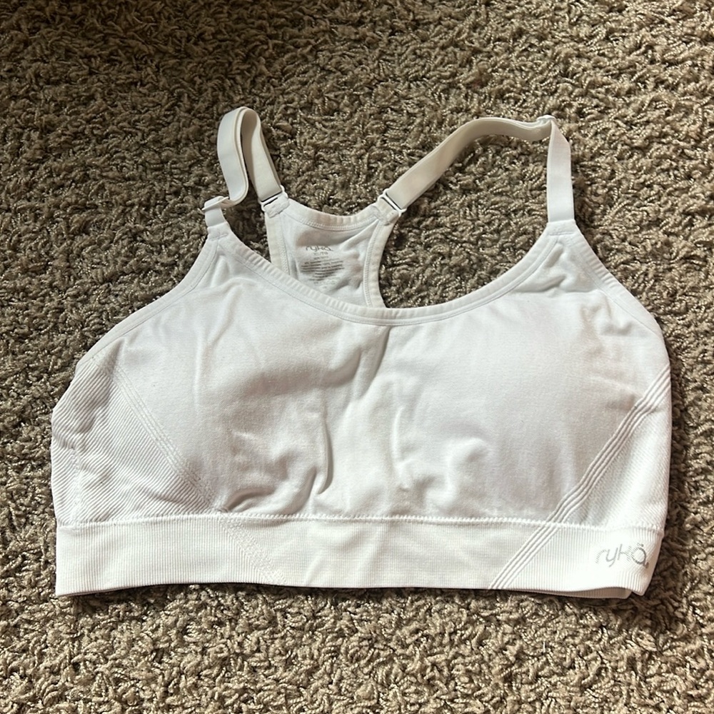 Rykä white sports bra. Size Large.
